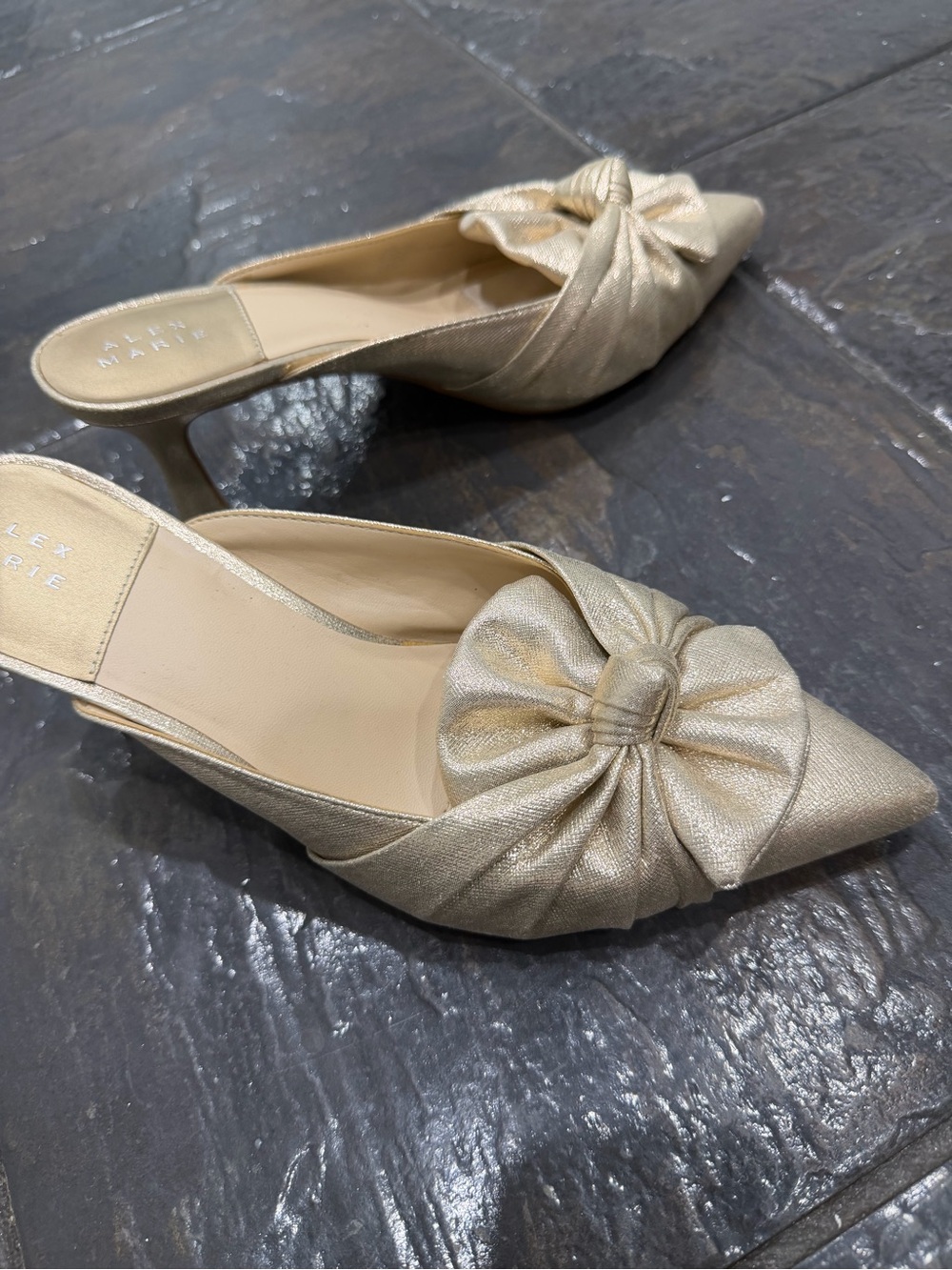 Alex Marie Metallic Gold Bow Pointed Toe Kitten Heel Mules Size 8.5 - Picture 4 of 8